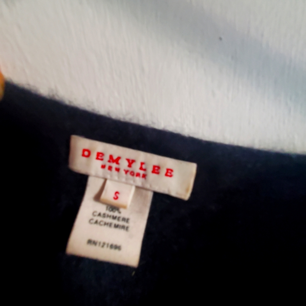 Demylee Cashmere Sweater S - Picture 2 of 3